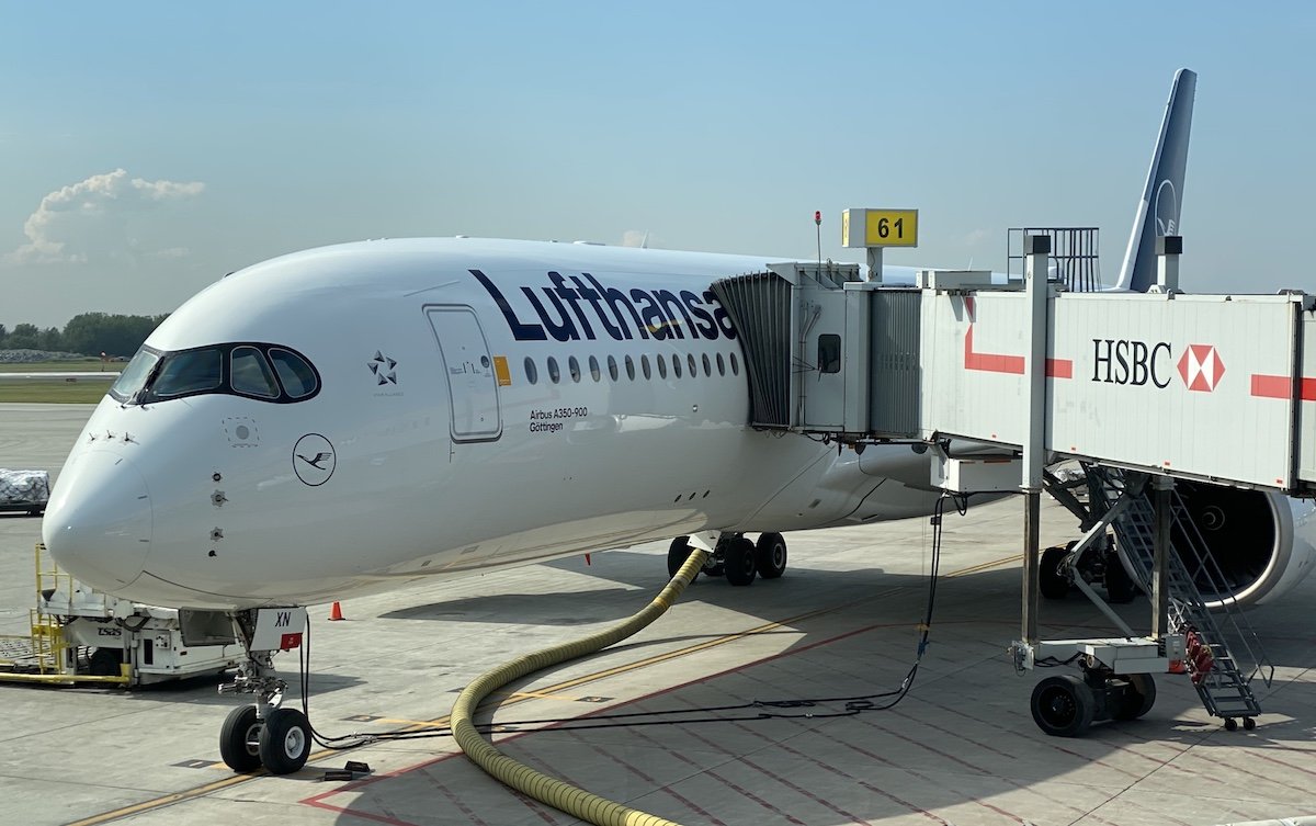 Lufthansa Cuts Free Liquor In Long Haul Economy